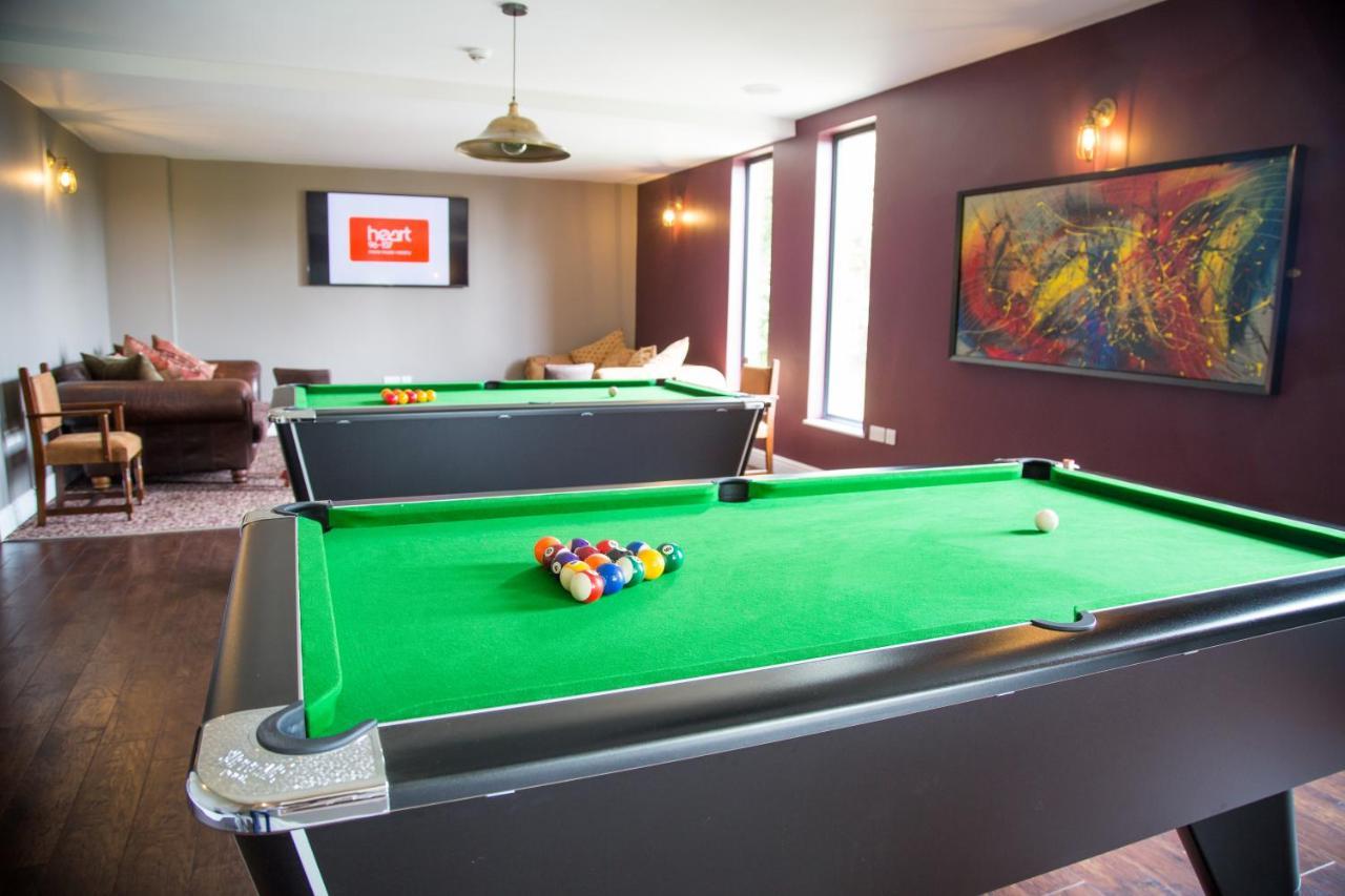 Lane End Hotel High Wycombe Bagian luar foto