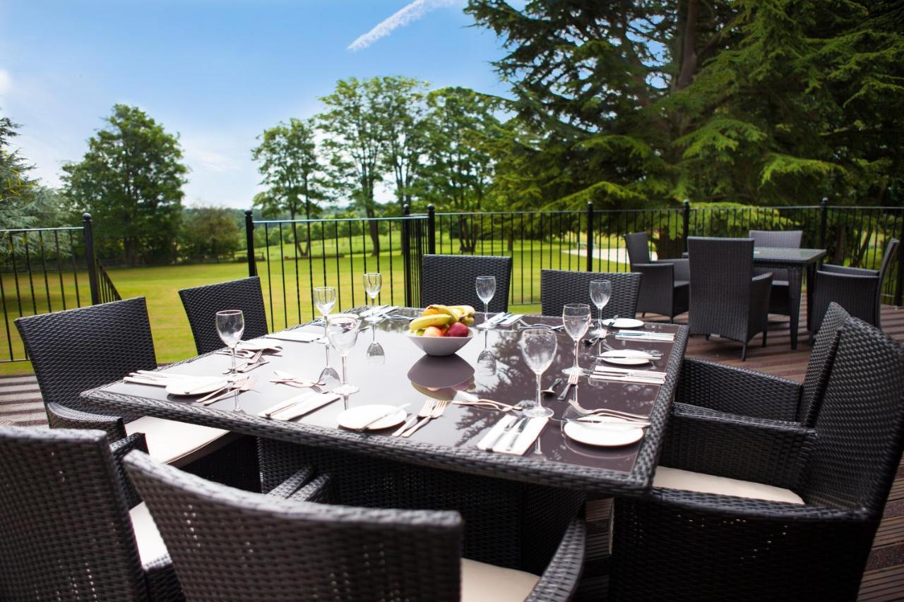 Lane End Hotel High Wycombe Bagian luar foto