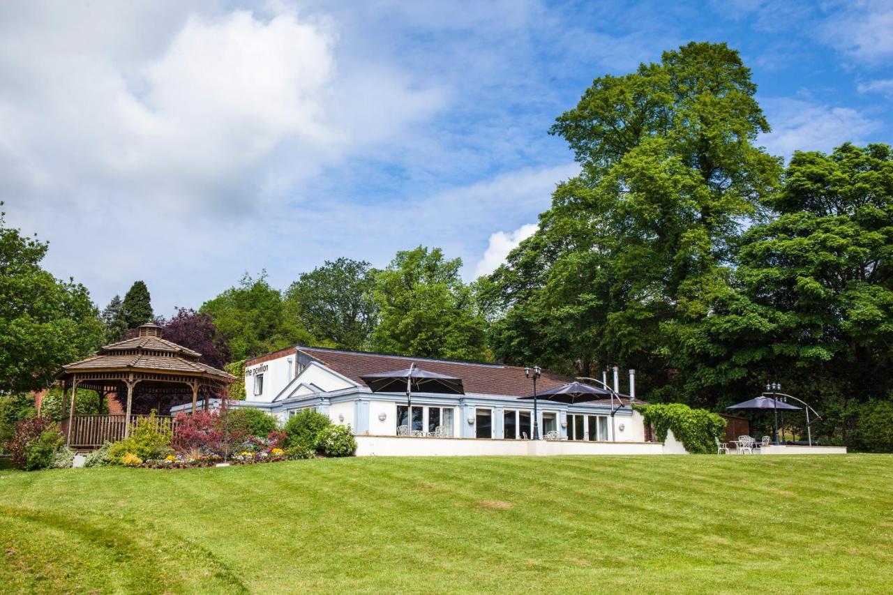 Lane End Hotel High Wycombe Bagian luar foto