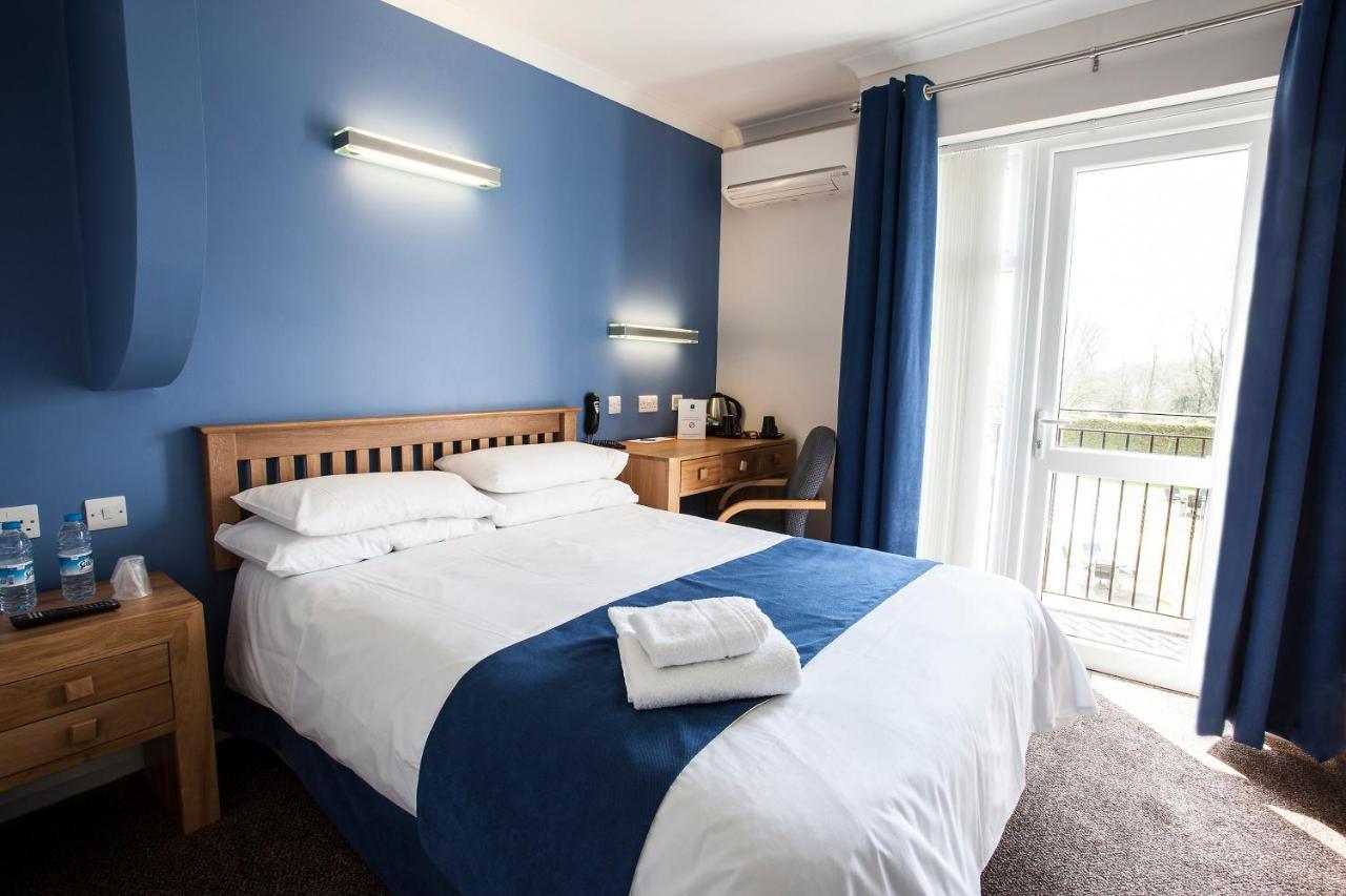 Lane End Hotel High Wycombe Bagian luar foto